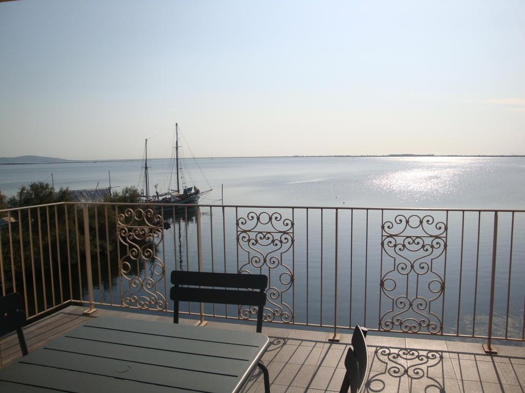 Port Rive Gauche Ostrea * Marseillan (Herault)